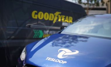 Inteligentne Goodyearove pnevmatike bodo pričeli uporabljati na polavtonomih avtomobilih voznega parka Tesloop