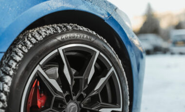 Zimske pnevmatike po Evropi – kje so obvezne in kaj pomenijo njihove oznake
